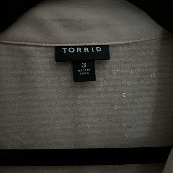 Torrid - Madison long sleeve button down sequin blouse - rose gold 3X - Picture 3 of 4